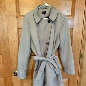 Mark’s & Spencer Raincoat/Fall Jacket